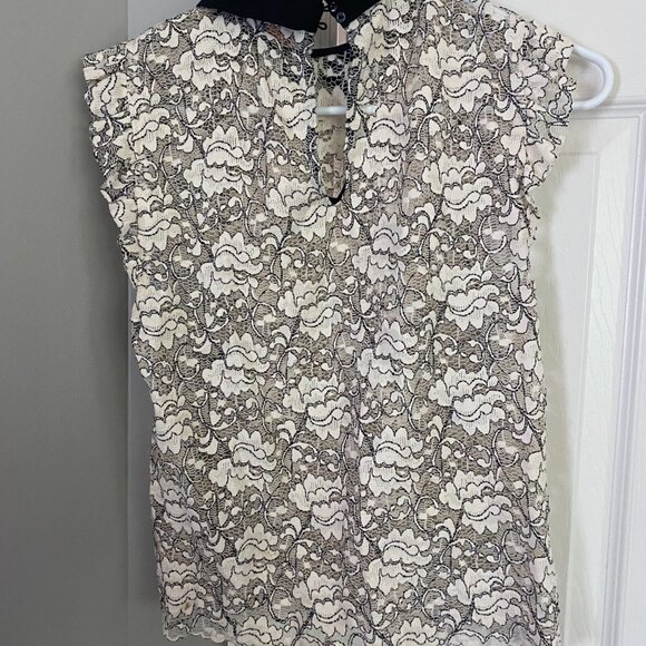 Zara Lace Shirt with Collar - Picture 2 of 2